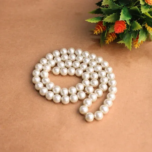 Off white pearls Bunch - size 6 mm